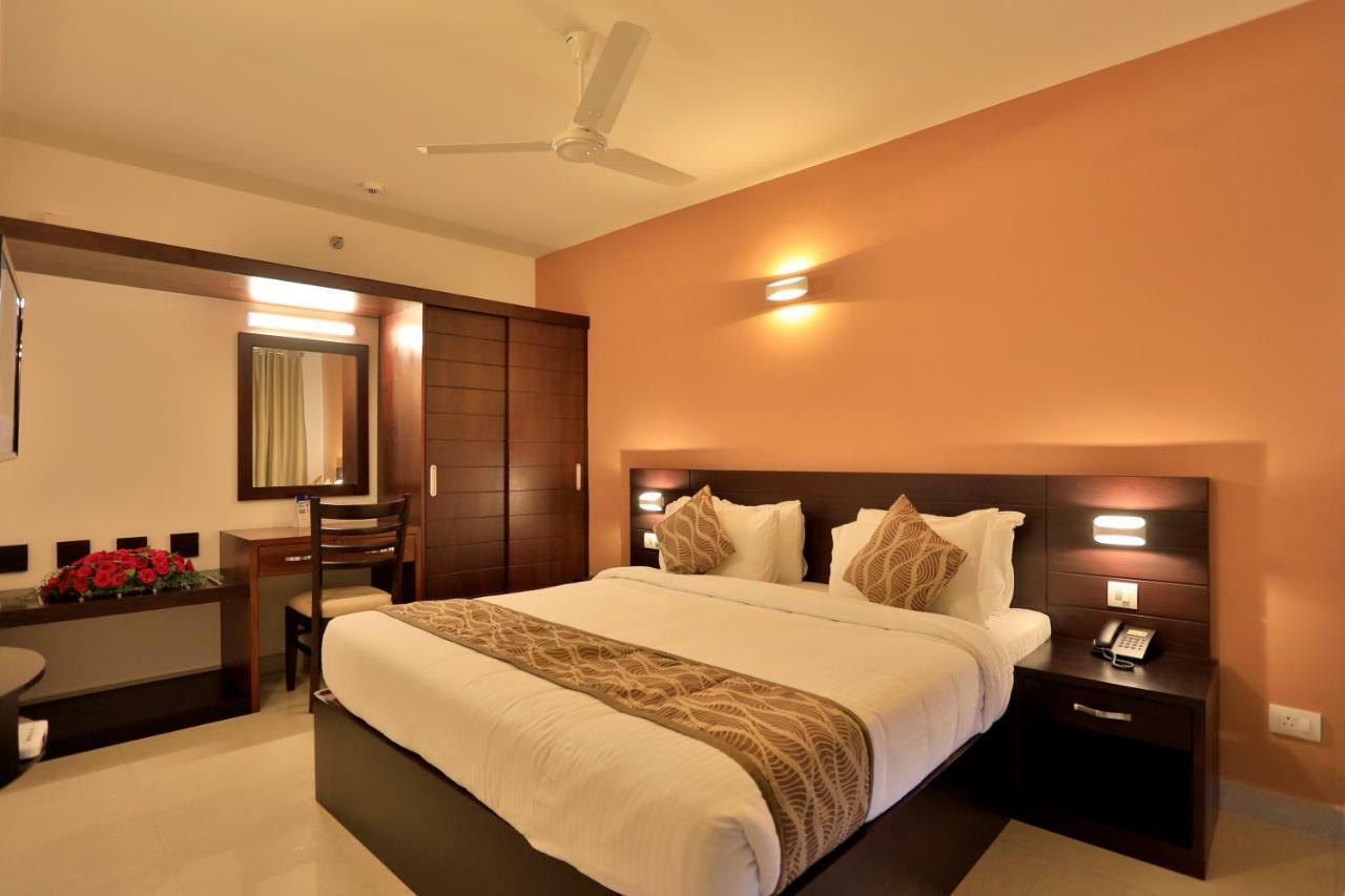 Hotel Sterling Thekkady Exterior foto