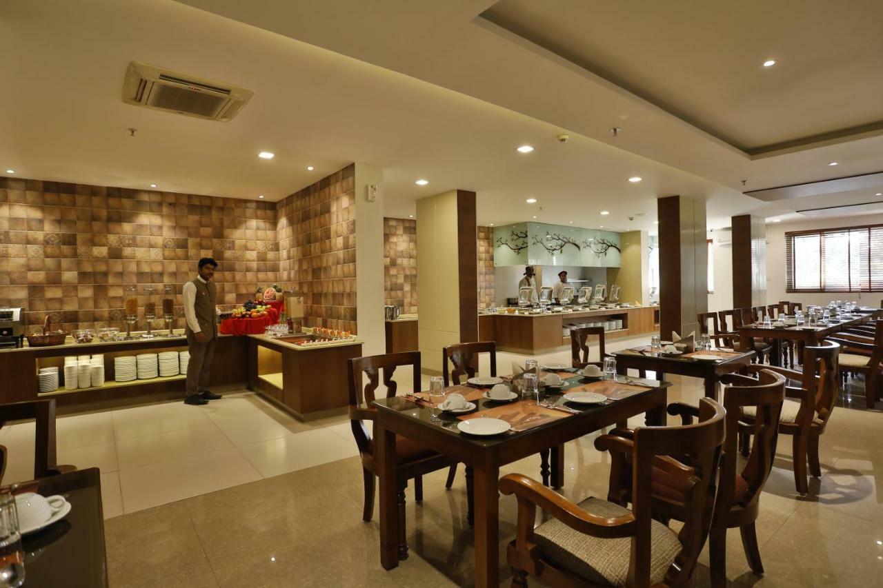 Hotel Sterling Thekkady Exterior foto